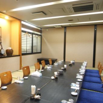 【浄海の間】15～30名様まで◎店内一番奥の完全個室。宴会やトゥシビー、誕生会に最適！その他にも接待や友人同士のお集まりなど、様々なシーンに対応。優雅でゆったりとした空間で、周囲を気にせず仲間同士の会話をお楽しみいただけます。ご利用に関して、ご不明な点、ご相談などありましたらお気軽にお問合せください。