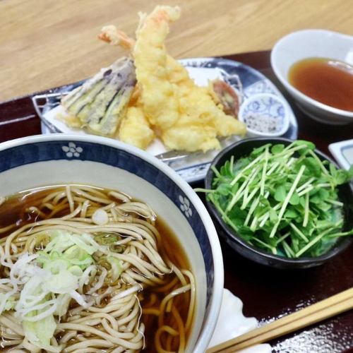 ランチ営業始めました！