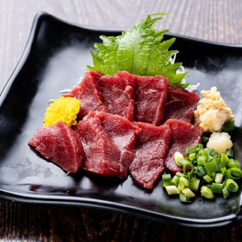 Special lean horsemeat sashimi delivered directly from Kumamoto