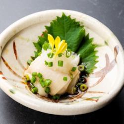磨碎的缘边配柚子醋酱