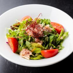 民族风味蟹肉香菜沙拉