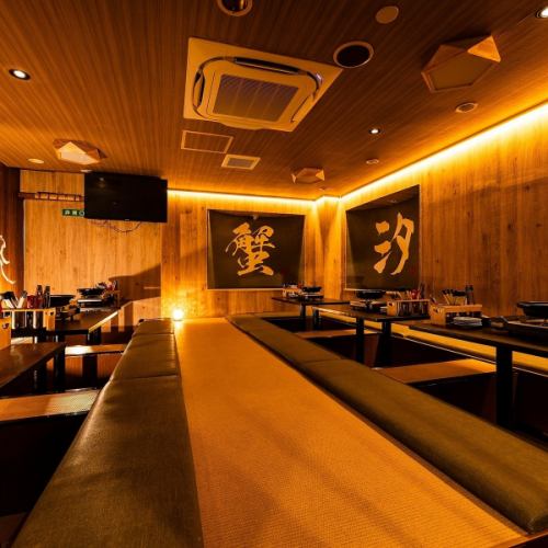 品川での接待や飲み会に最適の個室空間。壁で仕切られておりますので騒いだり、しっぽり落ち着いて飲んだりと楽しみ方は自由です。