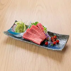 本まぐろ中トロ（四切）