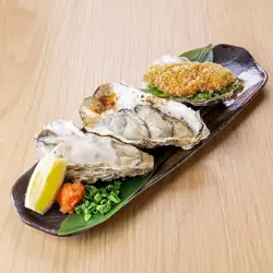 牡蠣三種盛り合わせ(生・焼・揚)