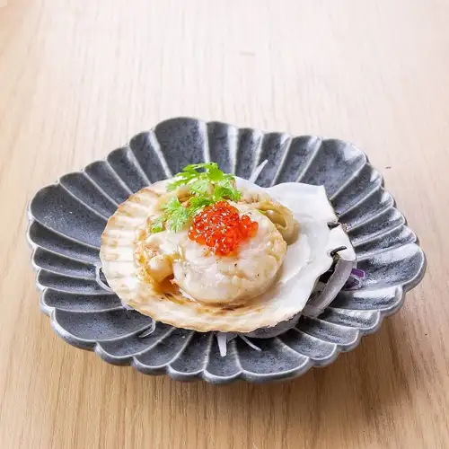 活帆立バター焼き いくら添え