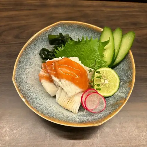 鱧の湯引き（梅ポン酢）