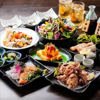 【雅式套餐】佐以日本清酒！包含新鲜鱼类和鲑鱼籽的海鲜盛宴！4000日元，含2小时畅饮（共8道菜）