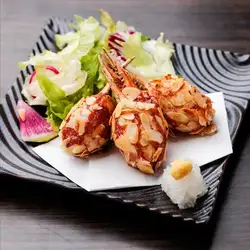 蟹爪のアーモンド揚げ