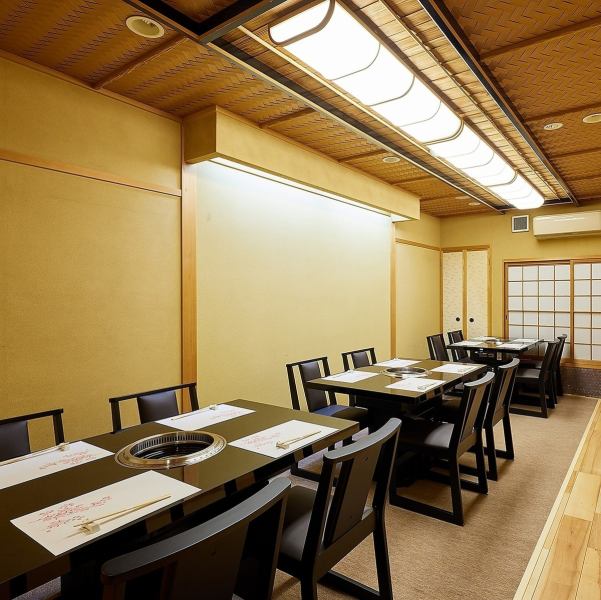 【大人数利用可能◎貸切宴会】個室もご用意しております!最大で30名様までご利用いただけます。歓送迎会にぜひご利用下さいませ。ご要望・ご不明点などございましたらお気軽にご相談下さい。