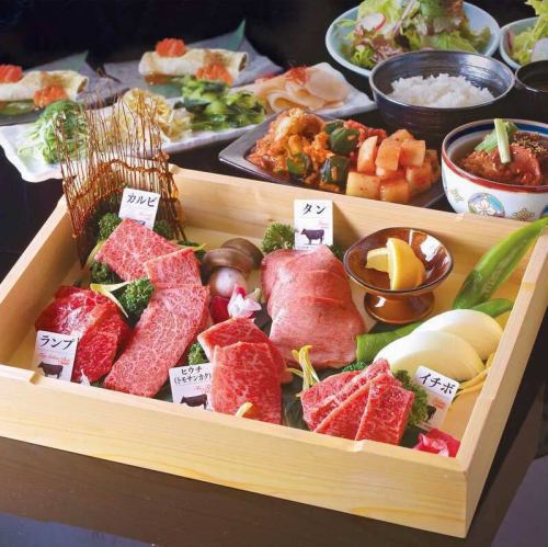 ランチタイムから営業中