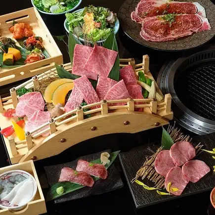 個室確約【四条大橋コース】お肉を贅沢に楽しめる至福のコース/2時間飲み放題付き