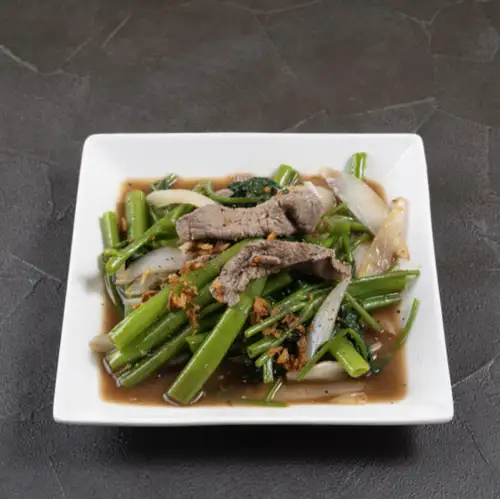 牛肉空芯菜炒め