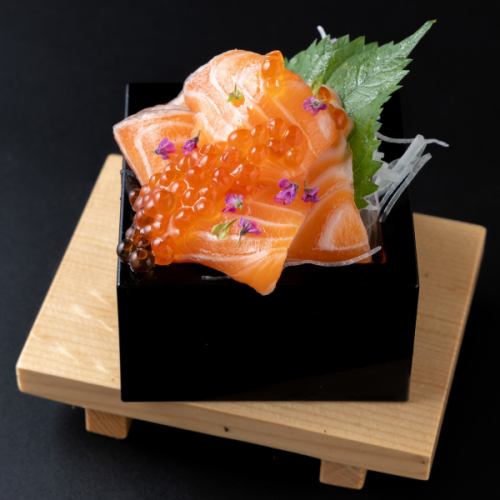 サーモンいくら親子飯