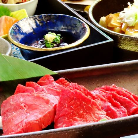 《ご宴会人気No1☆》国産牛モモ肉の石焼き、鮮魚2種など全8品『桂コース』2時間飲放付