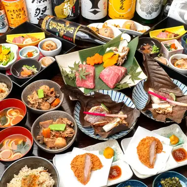 【庆祝活动及家庭聚会】九道菜“官宴套餐”，包含烤和牛腿肉、烤鱼、刺身及一杯饮品：7000日元