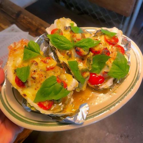 _
🦪♡
烤牡蛎配番茄奶酪🧀🍅🌿
热牡蛎配上番茄、罗勒和烤奶酪🤤💖

#东京美食 #东京咖啡馆 #东京晚餐 #新小岩牡蛎 #锦糸町美食 #爱 #秋叶原晚餐 #意大利面 #自助牡蛎 #foodlover #葡萄酒 #生牡蛎 #likesforlike #秋叶原美食 #东京 #浅草美食 #小酒馆 #牡蛎 #新小岩小酒馆 #千叶美食 #东京牡蛎 #上野美食 #新小岩 #新小岩美食 #食物 #自助牡蛎 #白天饮酒 #牡蛎 #美食 #白天牡蛎 #instalike