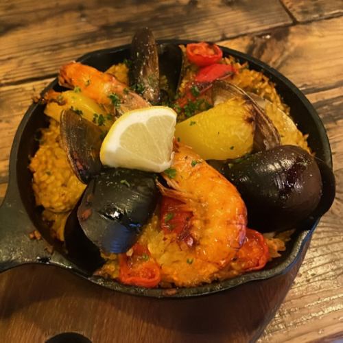 _
Seafood paella 🥘♡

We still have seats available this Sunday!
We look forward to your reservation and visit.
#Tokyo gourmet #Tokyo cafe #Tokyo dinner #Shinkoiwa oysters #Kinshicho gourmet #love #Akihabara dinner #Pasta #All-you-can-eat oysters #foodlover #Wine #Raw oysters #likesforlike #Akihabara gourmet #Tokyo #Asakusa gourmet #Bistro #Oysters #Shinkoiwa bistro #Chiba gourmet #Tokyo oysters #Ueno gourmet #Shinkoiwa #Shinkoiwa gourmet #food #All-you-can-eat oysters #Daytime drinking #oyster #Gourmet #Daytime oysters #instalike
