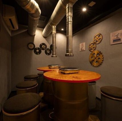 【完全個室で特別なひととき◎】当店は、各種宴会や歓送迎会に最適な完全個室を完備しています。最大9名様までのプライベート空間で、親しい友人や大切な方と贅沢な焼肉を楽しみながら、ゆったりとした時間を過ごせます。特別な日にはサプライズ対応も可能ですので、ぜひご相談ください。