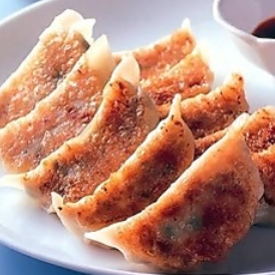 【お試しコース】平日3H週末2H飲み放題付 肉汁たっぷり餃子、ミニ麻婆丼等全7品 3,300円(税込)