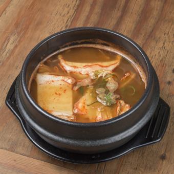 チゲ餃子スープ