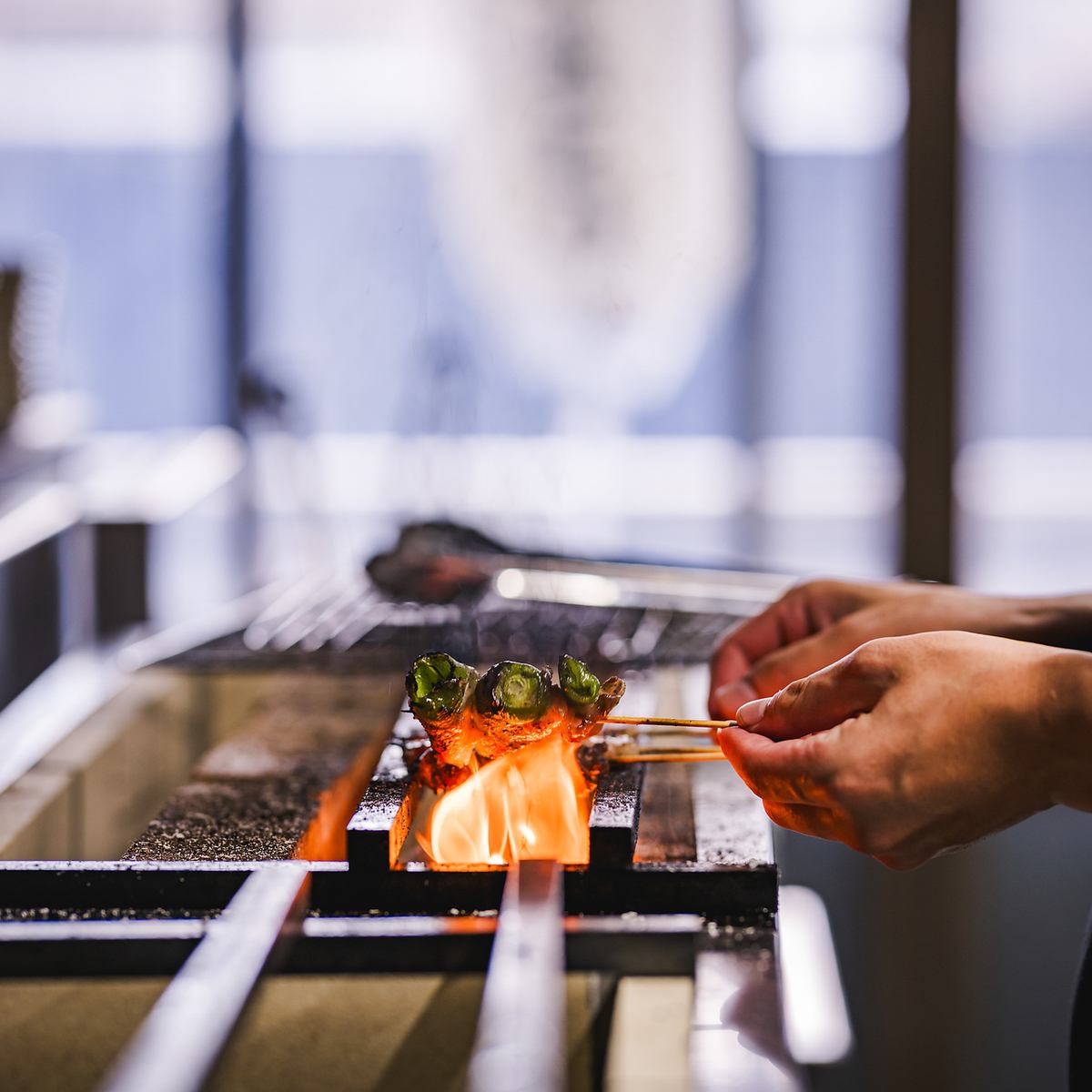全て店内手打ちの本格焼き鳥が味わえる
