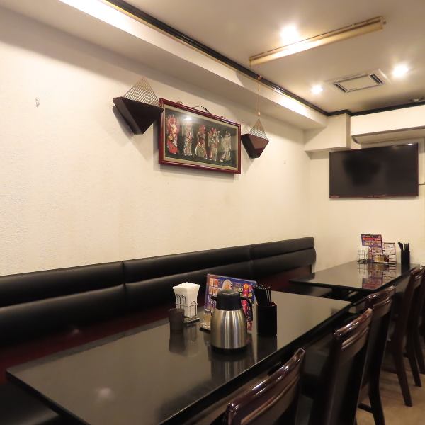 【広々とした店内】広々とした店内でゆったりごくつろぎいただけます。本格中華料理と、豊富なお酒をご用意してお待ちしております◎