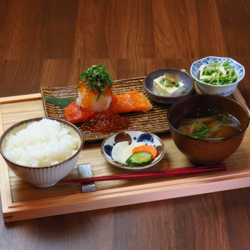 [Fill your heart and stomach]