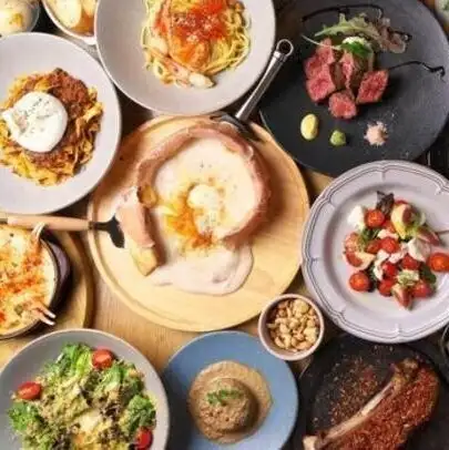 【人気No.1】とろ～りチーズのシカゴピザ＆牛赤身コース180分飲み放題付5000円