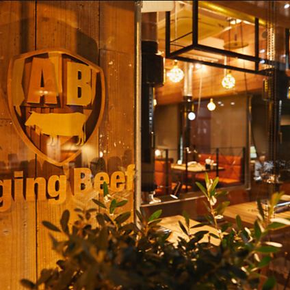 その場で提供される鮮度の高い熟成肉を堪能！