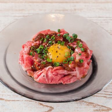 おすすめNo.1【とろけるユッケ】