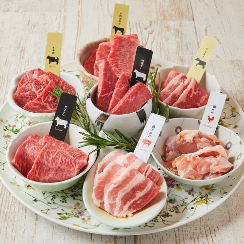 熟成和牛5種と大山鶏・氷温熟成豚姫ロースの7種盛合わせ