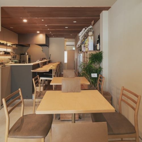 This is a perfect seat for small parties.Please enjoy our food in our restaurant, which has a relaxing atmosphere full of Japanese charm.It can be used for a wide variety of occasions, such as after-work drinking parties, girls' nights out, and family meals!