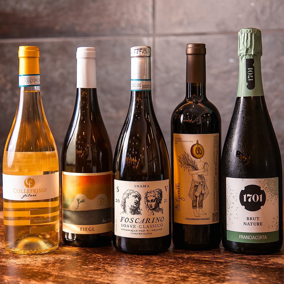 料理と合わせて選べる豊富なワイン