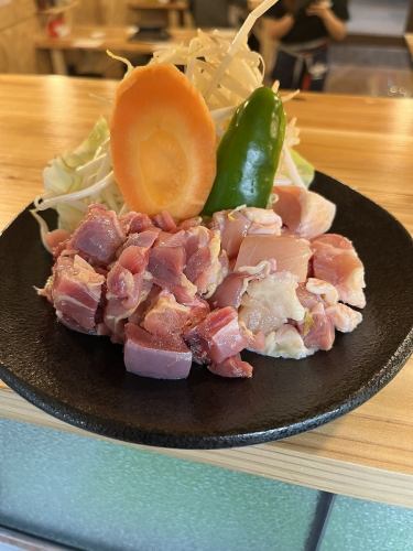 젊은 닭 돌 구이 정식