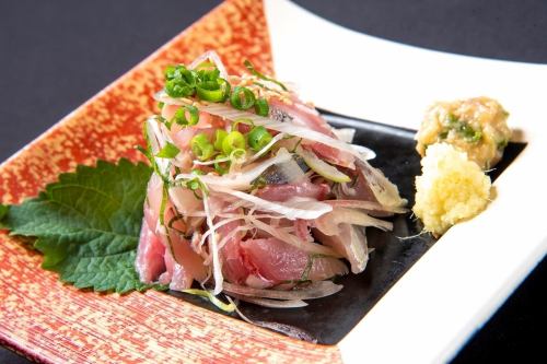 Raw horse mackerel sashimi / raw horse mackerel tataki