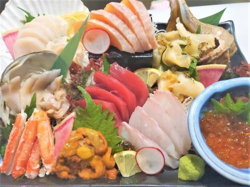 Assorted sashimi