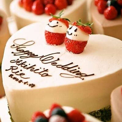 在难忘的生日和周年纪念日的孔蛋糕礼物♪！