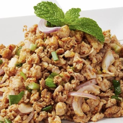 豚ひき肉のサラダ