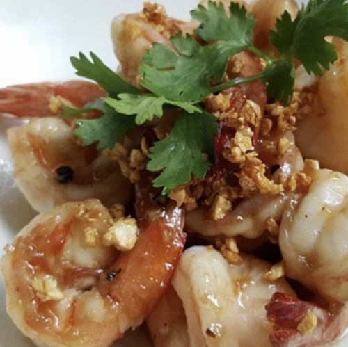 クンガティアム エビのガーリック炒め