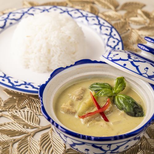 グリーンカレー(チキン)+ライス