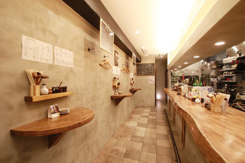 Counter for drinking and drinking ♪ Please enjoy it in a drinking style!