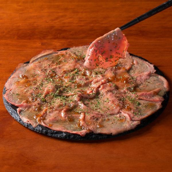 【新メニュー！】トリュフ香る！しっとり柔らか絶品牛タンカルパッチョ