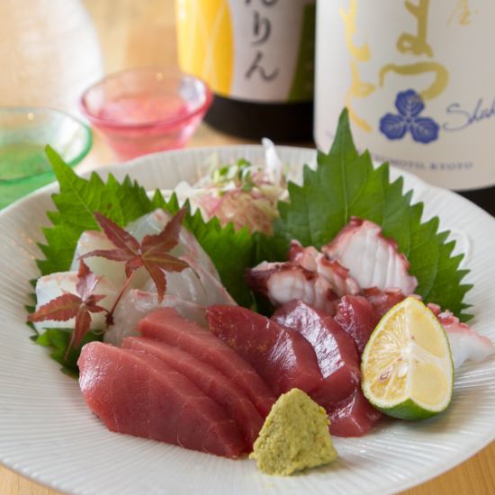 市場直送の厳選した海鮮が愉しめる！単品飲み放題もございます♪