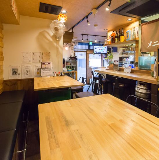 お一人様でも気軽に立ち寄れるアットホームな店内♪