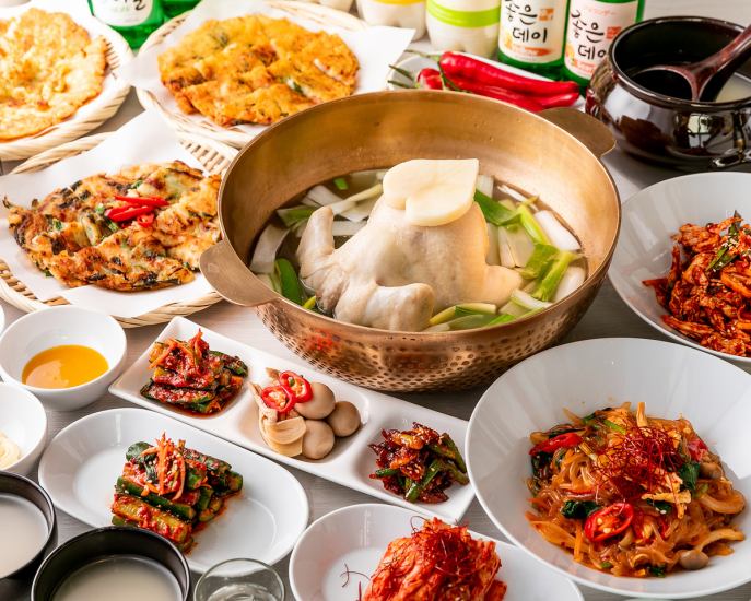[從新大久保站步行2分鐘]這家餐廳，您可以在這裡品嚐正宗的高棉和韓國美食以及makgeolli！