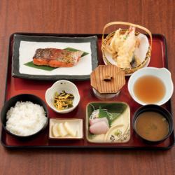 [日替り]茶碗蒸し付き よくばり阿も珍定食
