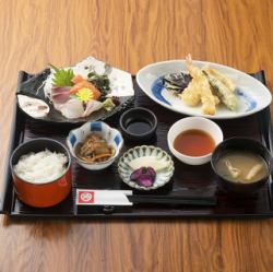 [阿も珍名物]天ぷら刺身定食