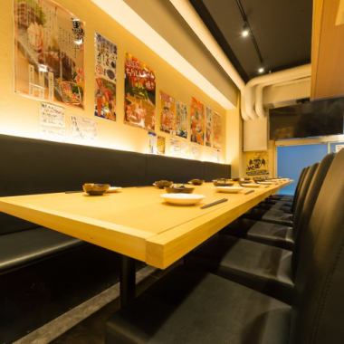 [For welcome and farewell party / launch] The table sofa seat on the far right of the store is recommended for small to medium-sized banquets of up to 16 people! For seasonal company banquets ◎