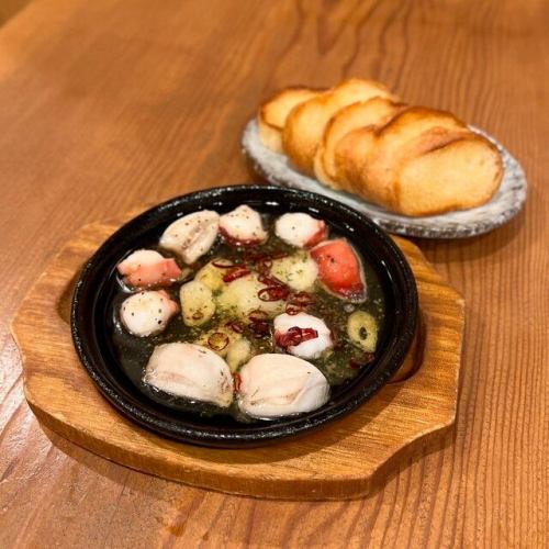 たこのアヒージョ