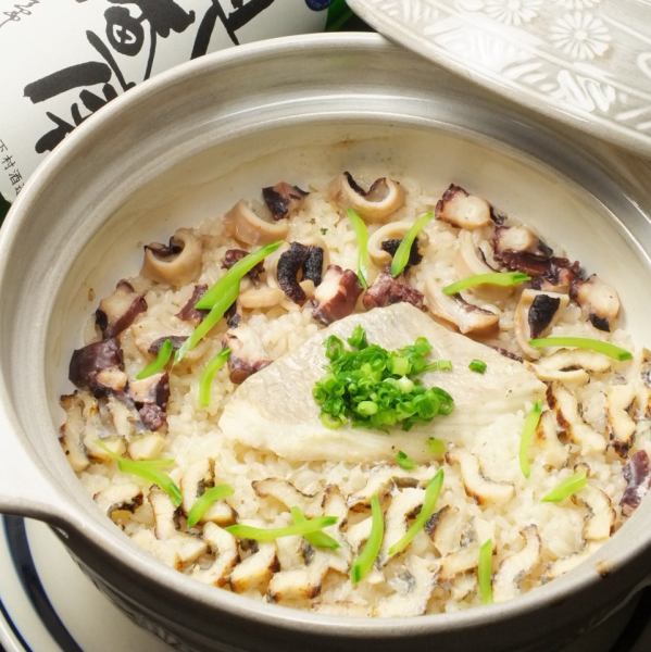 ≪極上!!≫鯛・タコ・穴子の三種の旨みが凝縮!「鯛たこ穴子の土鍋炊き込みご飯(約2~3人分)」